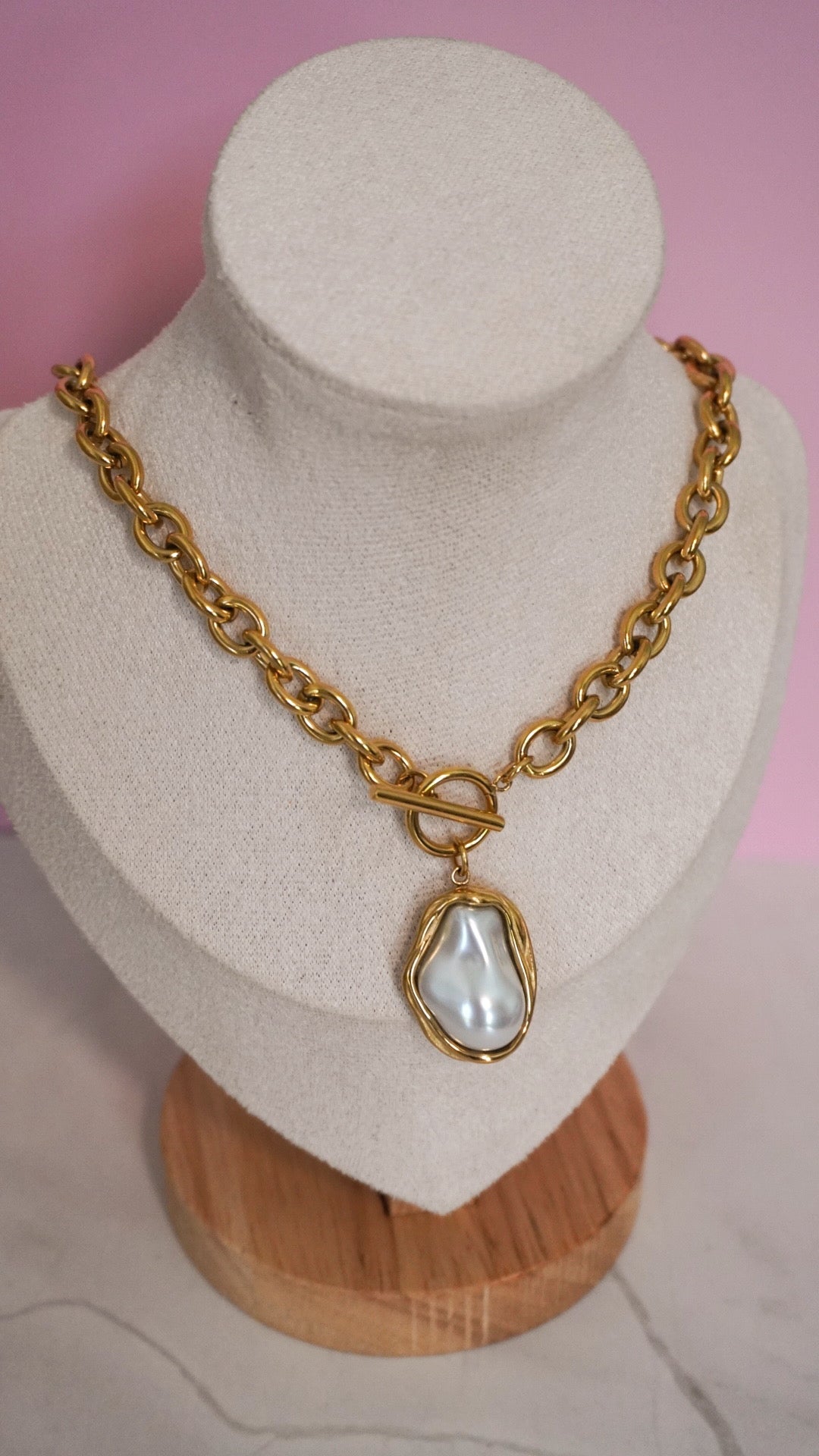 Greta Necklace 💧
