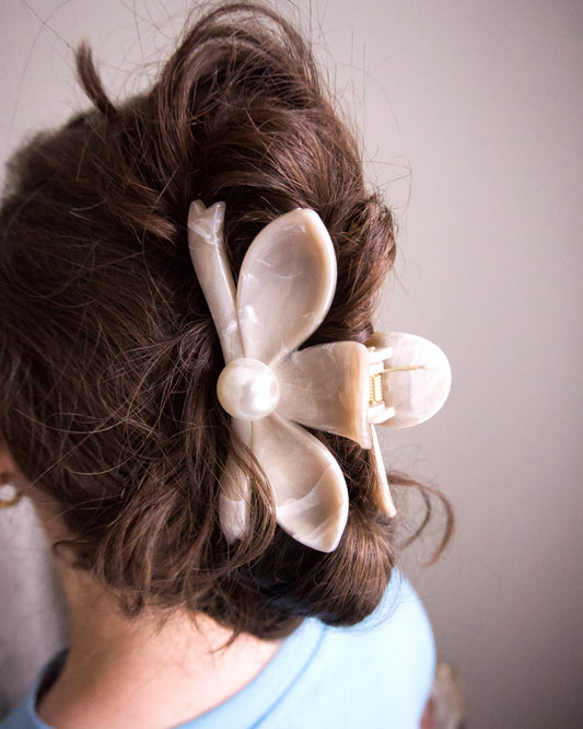 Magnolia Hair Claw Clip