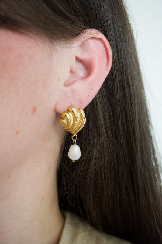 Isabela Earrings 💧 - Gold