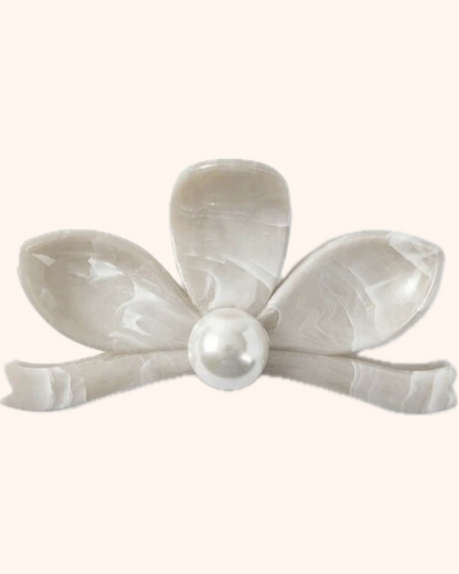 Magnolia Hair Claw Clip