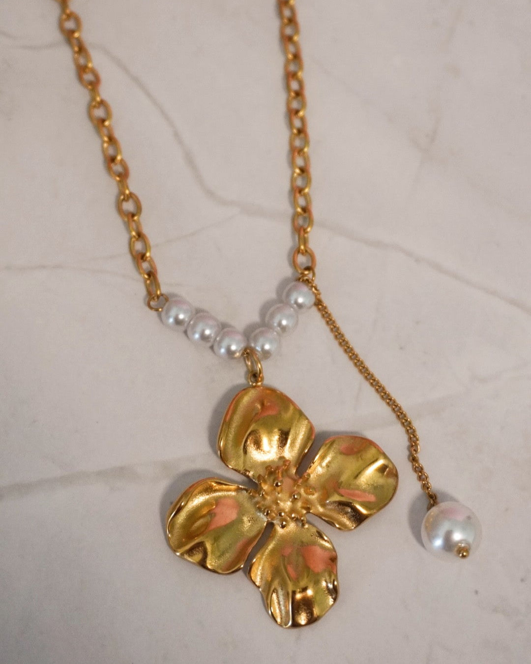 Azalea Necklace 💧