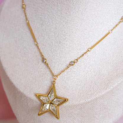 Éloise Necklace