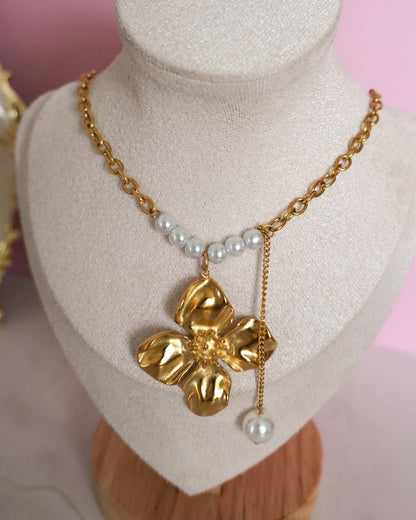 Azalea Necklace 💧